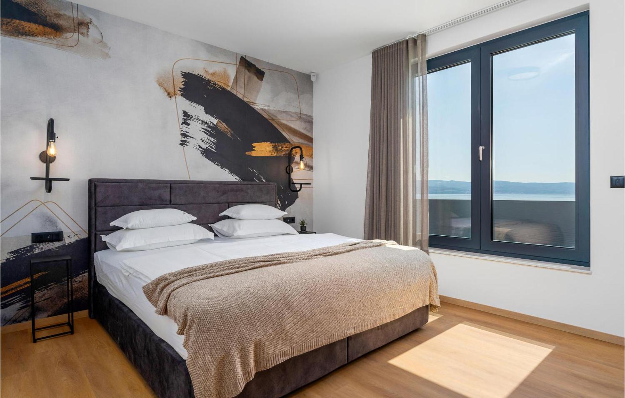 Beautiful Home In Omis With Kitchen Bagian luar foto