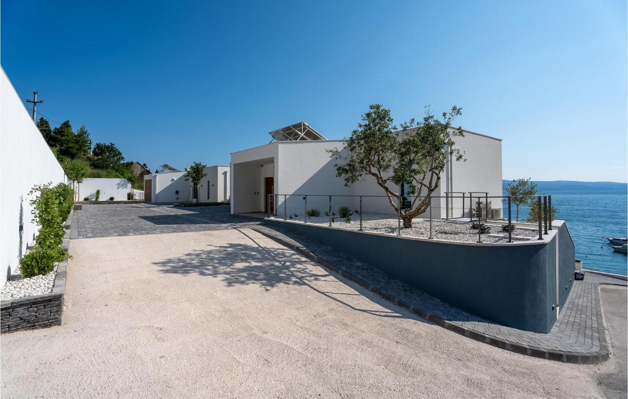 Beautiful Home In Omis With Kitchen Bagian luar foto